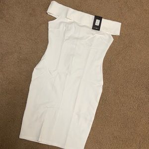 White off the shoulder bodycon dress